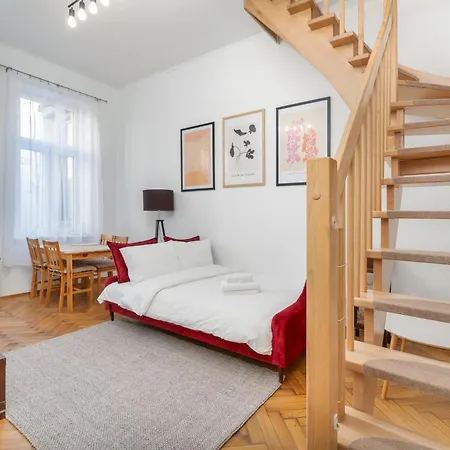 Park Strzelecki Two-level By Bookinghost *