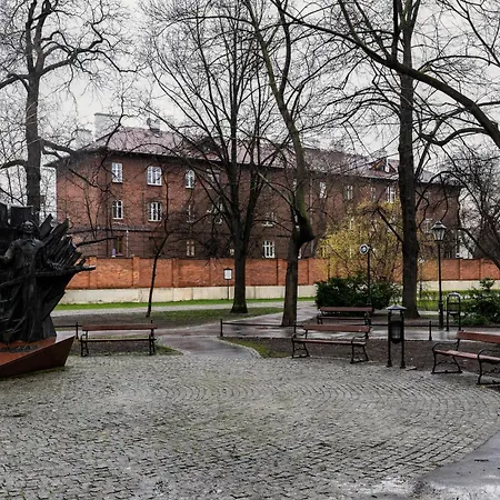 Park Strzelecki Two-level By Bookinghost